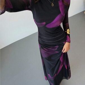 Black & Purple Long Sleeve Ruched Midi Dress